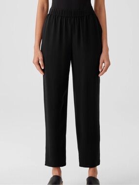 Eileen Fisher Black 100% Silk Georgette Crepe‎ Tapered Pant. Size XS